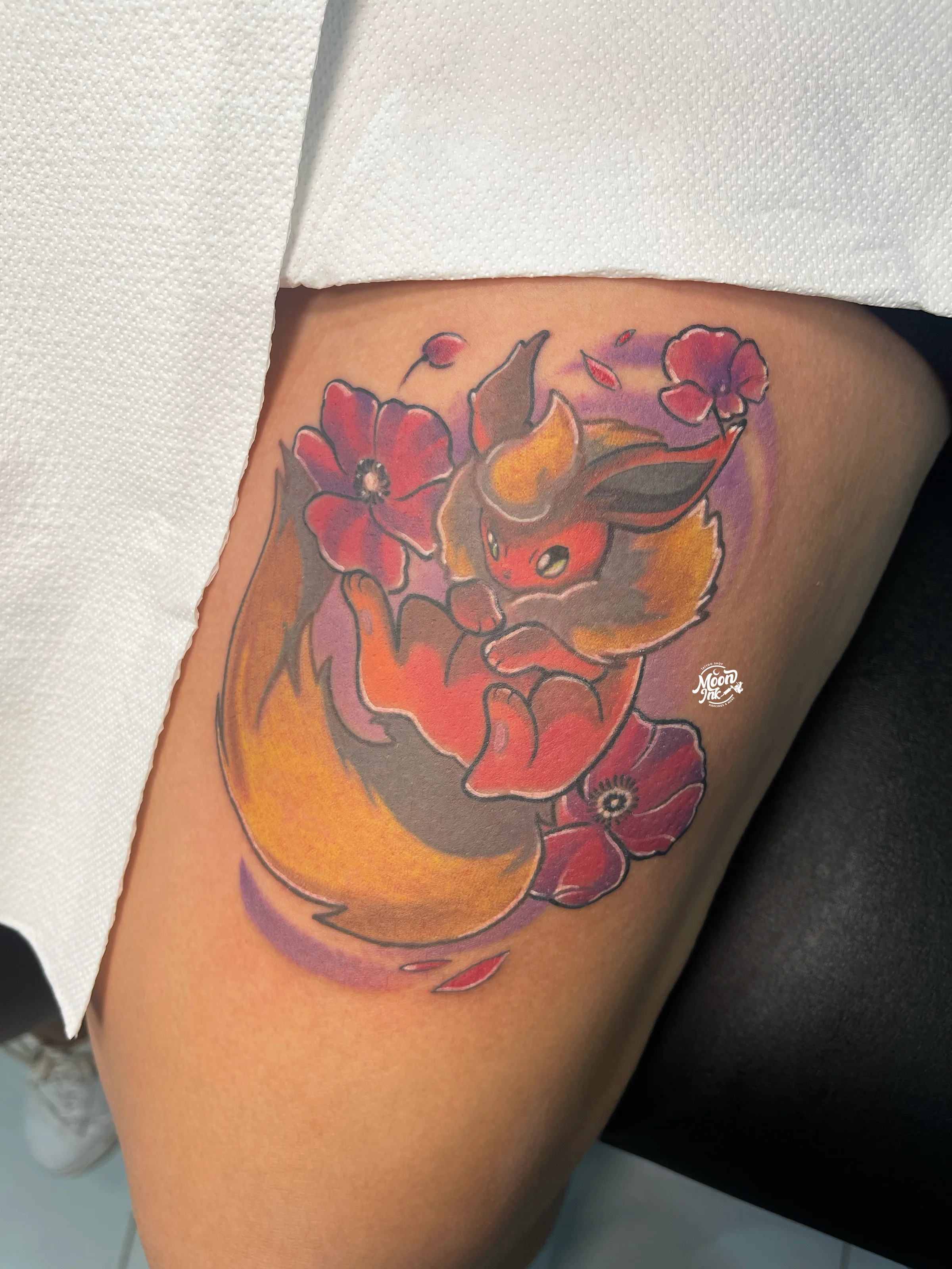 Tatuaje Flareon a color